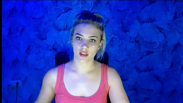 Snapshot of nika_gold1 chatting on September 26, 2025, 6:59 pm nika gold1 online show from September 26, 2025, 6:59 pm