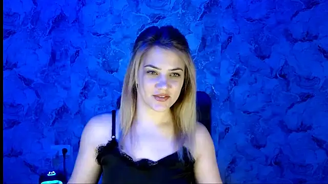 Snapshot of nika_gold1 chatting on February 28, 2026, 3:00 pm nika gold1 online show from February 28, 2026, 3:00 pm