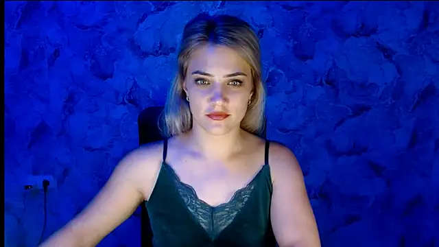 Snapshot of nika_gold1 chatting on September 24, 2025, 5:08 pm nika gold1 online show from September 24, 2025, 5:08 pm