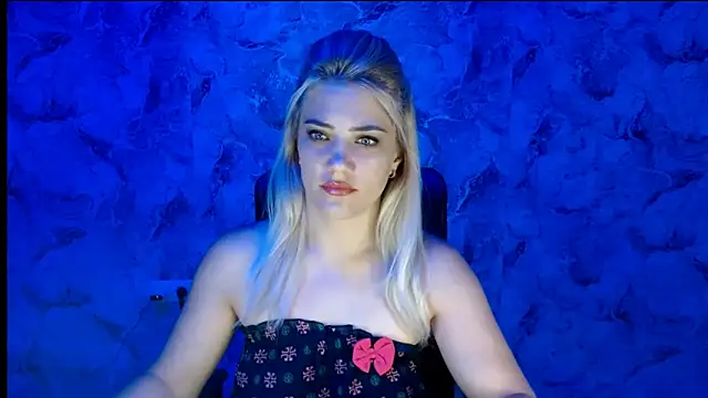 Snapshot of nika_gold1 chatting on September 10, 2025, 10:36 am nika gold1 online show from September 10, 2025, 10:36 am