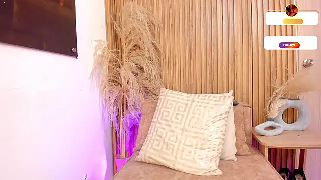 sofhiaa adaams online show from February 19, 2026, 10:51 pm