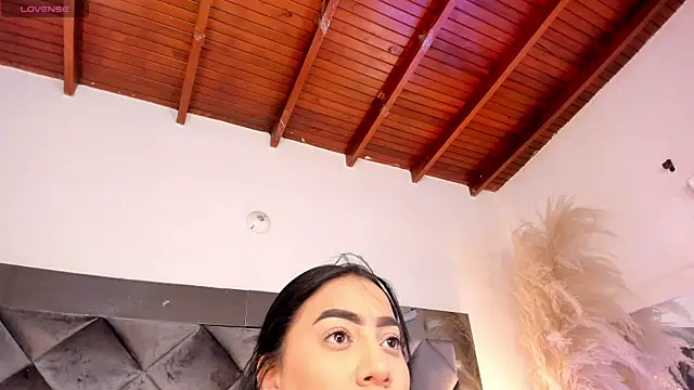 sofhiaa adaams online show from October 20, 2025, 10:10 pm