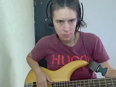 Snapshot of linda92astro chatting on October 4, 2025, 12:39 pm linda92astro online show from October 4, 2025, 12:39 pm