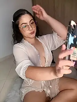 Lia Hurley online show from February 23, 2026, 1:44 pm