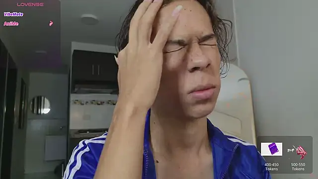 Snapshot of grey___27 chatting on March 6, 2026, 11:27 am grey 27 online show from March 6, 2026, 11:27 am