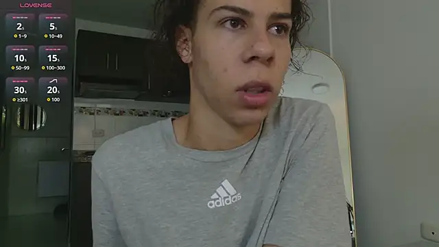 Snapshot of grey___27 chatting on April 13, 2026, 1:15 pm grey 27 online show from April 13, 2026, 1:15 pm