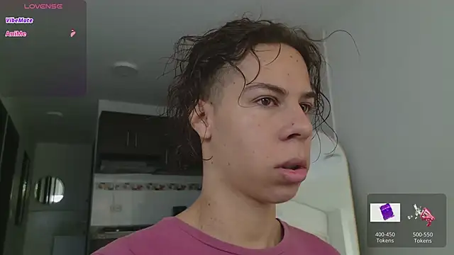 Snapshot of grey___27 chatting on March 13, 2026, 11:26 am grey 27 online show from March 13, 2026, 11:26 am