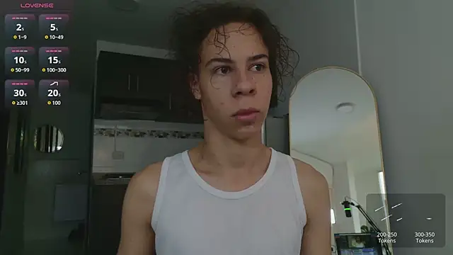 Snapshot of grey___27 chatting on April 8, 2026, 11:33 am grey 27 online show from April 8, 2026, 11:33 am