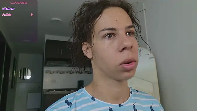 Snapshot of grey___27 chatting on March 4, 2026, 11:29 am grey 27 online show from March 4, 2026, 11:29 am