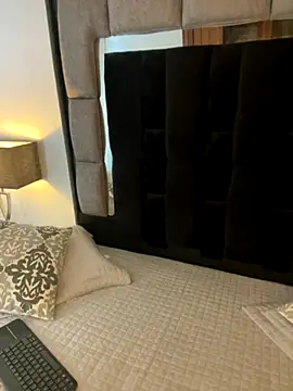 Bonnie vega online show from November 25, 2025, 8:42 pm