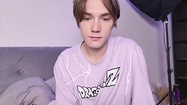 callmenineoneseven online show from October 2, 2025, 11:08 pm