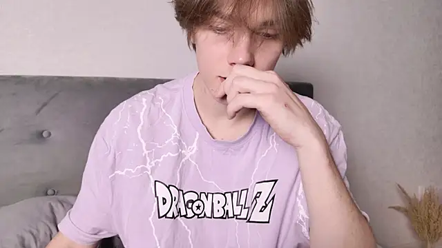 callmenineoneseven online show from October 1, 2025, 7:18 pm