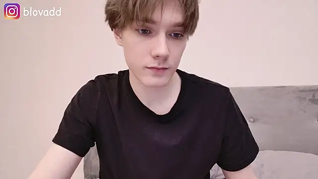 callmenineoneseven online show from February 25, 2026, 5:18 am