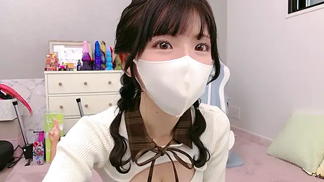 -minami- online show from February 23, 2026, 3:19 am