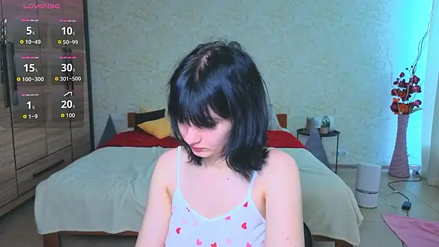 JulisSweet online show from February 13, 2026, 8:03 am