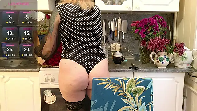 -Yourwoman- online show from November 6, 2025, 11:58 am