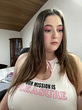 Kamilla Loop online show from February 17, 2026, 12:41 am