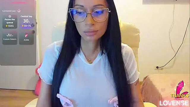 kissnicol32 online show from July 29, 2026, 3:00 pm
