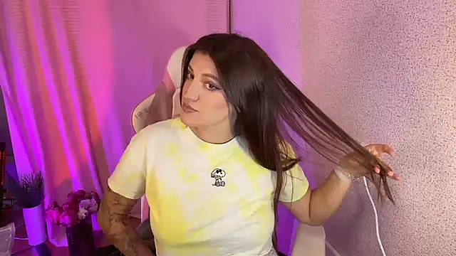 Snapshot of Katrin__kiss chatting on October 21, 2025, 4:28 pm Katrin kiss online show from October 21, 2025, 4:28 pm