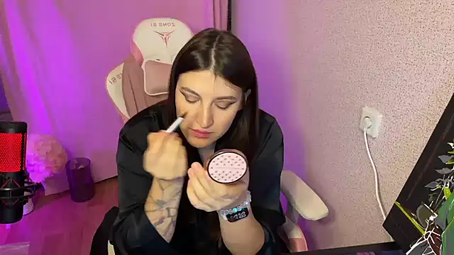 Snapshot of Katrin__kiss chatting on November 13, 2025, 5:28 pm Katrin kiss online show from November 13, 2025, 5:28 pm