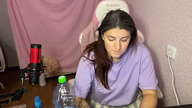 Snapshot of Katrin__kiss chatting on November 17, 2025, 6:56 pm Katrin kiss online show from November 17, 2025, 6:56 pm