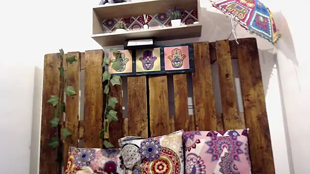 SARA VAL3NTINA  online show from September 10, 2025, 11:15 pm