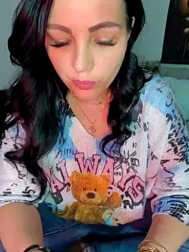 ReiyaRey online show from February 4, 2026, 10:49 pm