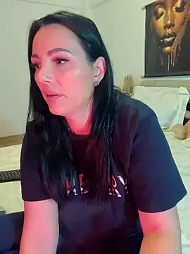 ReiyaRey online show from April 13, 2026, 3:38 pm