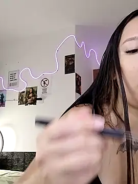 Japabaixinha online show from March 8, 2026, 11:57 am