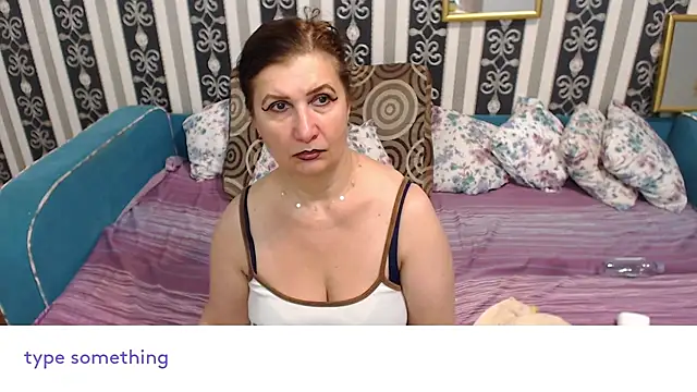 Snapshot of JennaMature chatting on March 22, 2025, 5:06 am JennaMature online show from March 22, 2025, 5:06 am