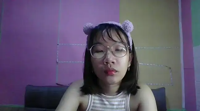 Snapshot of Nanoko chatting on December 9, 2024, 9:28 am Nanoko online show from December 9, 2024, 9:28 am