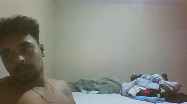 Snapshot of Xcumshot33 chatting on January 10, 2025, 4:01 am Xcumshot33 online show from January 10, 2025, 4:01 am