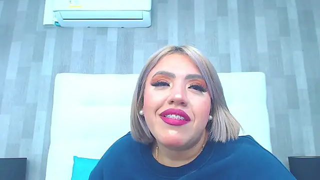 LeahMillerr online show from October 3, 2025, 12:50 pm