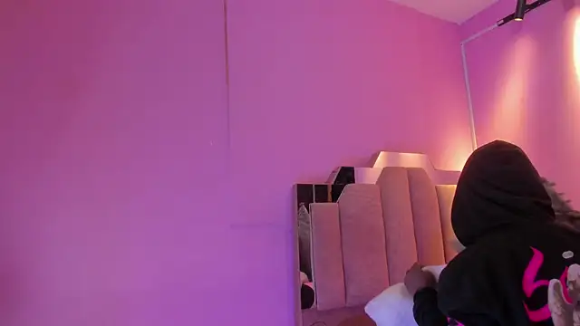 LoveQueen2 online show from January 7, 2026, 11:48 am