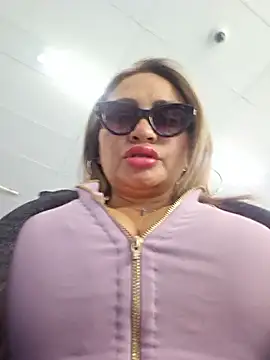 Snapshot of Afroditecash chatting on March 10, 2026, 3:16 pm Afroditecash online show from March 10, 2026, 3:16 pm