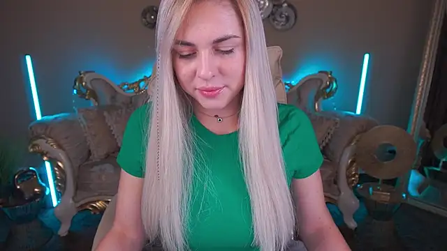 ArishkaLulu online show from November 27, 2025, 6:58 am