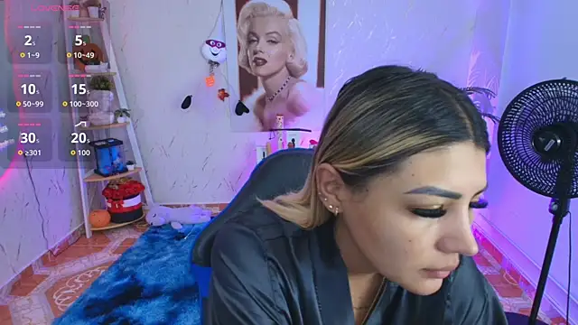 SALOOMEE   online show from November 12, 2025, 11:14 am