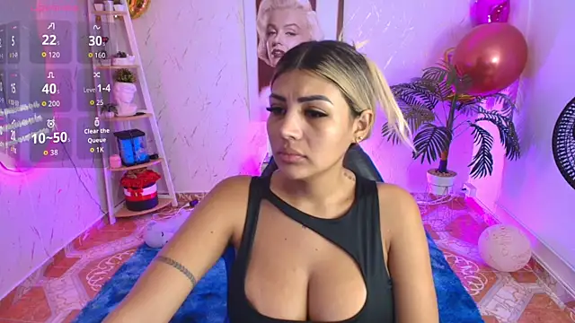 SALOOMEE   online show from October 11, 2025, 11:22 am