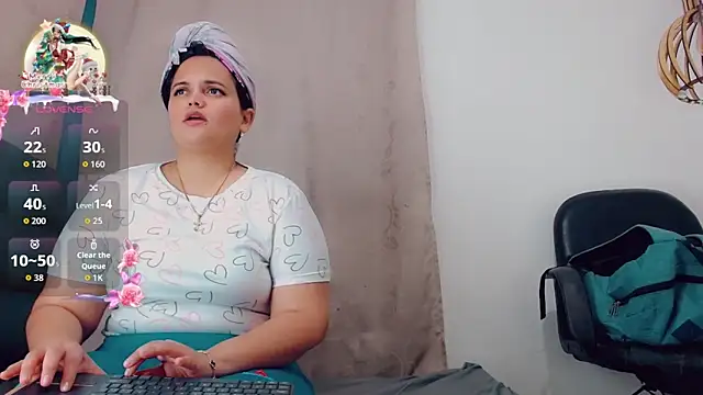 brunnette hot online show from December 19, 2025, 10:50 am