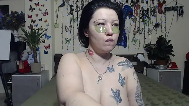 CatWoman2 online show from December 20, 2024, 2:26 pm