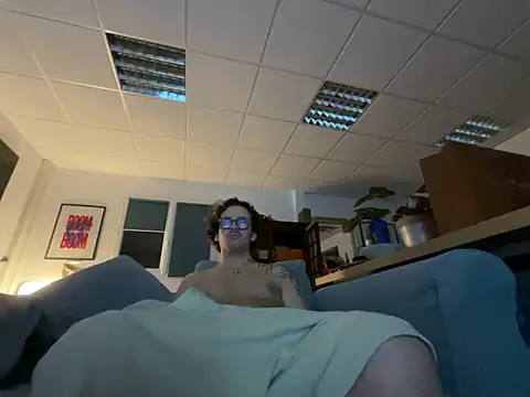 Snapshot of hardmecl chatting on November 7, 2025, 10:35 pm hardmecl online show from November 7, 2025, 10:35 pm