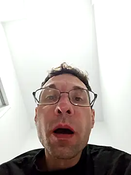 Iliketocooksquirt25 online show from November 10, 2025, 3:11 am