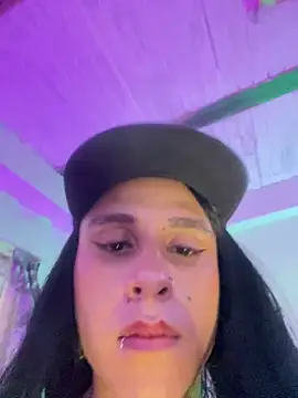 Ari-Hall online show from March 19, 2025, 10:53 pm