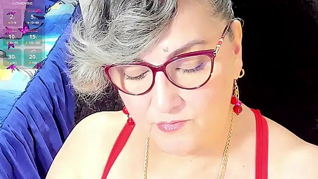 cataleya mom online show from November 15, 2025, 2:26 am