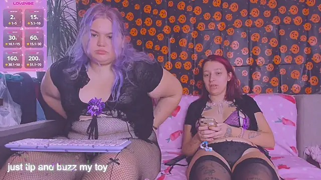 Freakcute  online show from October 23, 2025, 2:27 pm