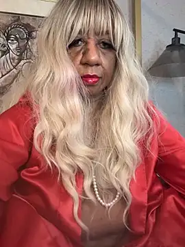 Snapshot of BreanaDivine chatting on February 20, 2026, 1:13 pm BreanaDivine online show from February 20, 2026, 1:13 pm