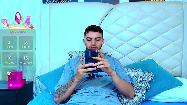 Michael magno online show from November 30, 2025, 7:03 pm