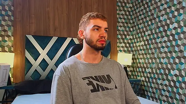 Michael magno online show from September 17, 2025, 10:28 am