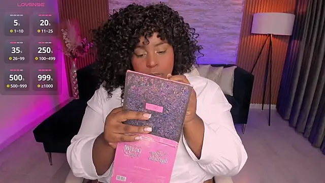 Snapshot of Rebeka_spencer chatting on April 7, 2026, 11:01 am Rebeka spencer online show from April 7, 2026, 11:01 am