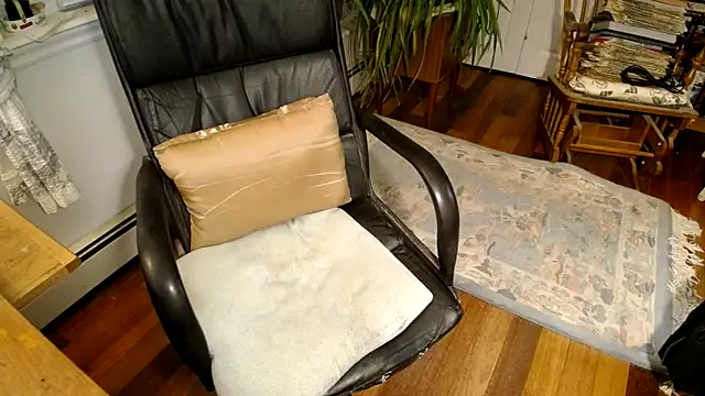 Happyjaxx online show from November 18, 2025, 11:15 pm